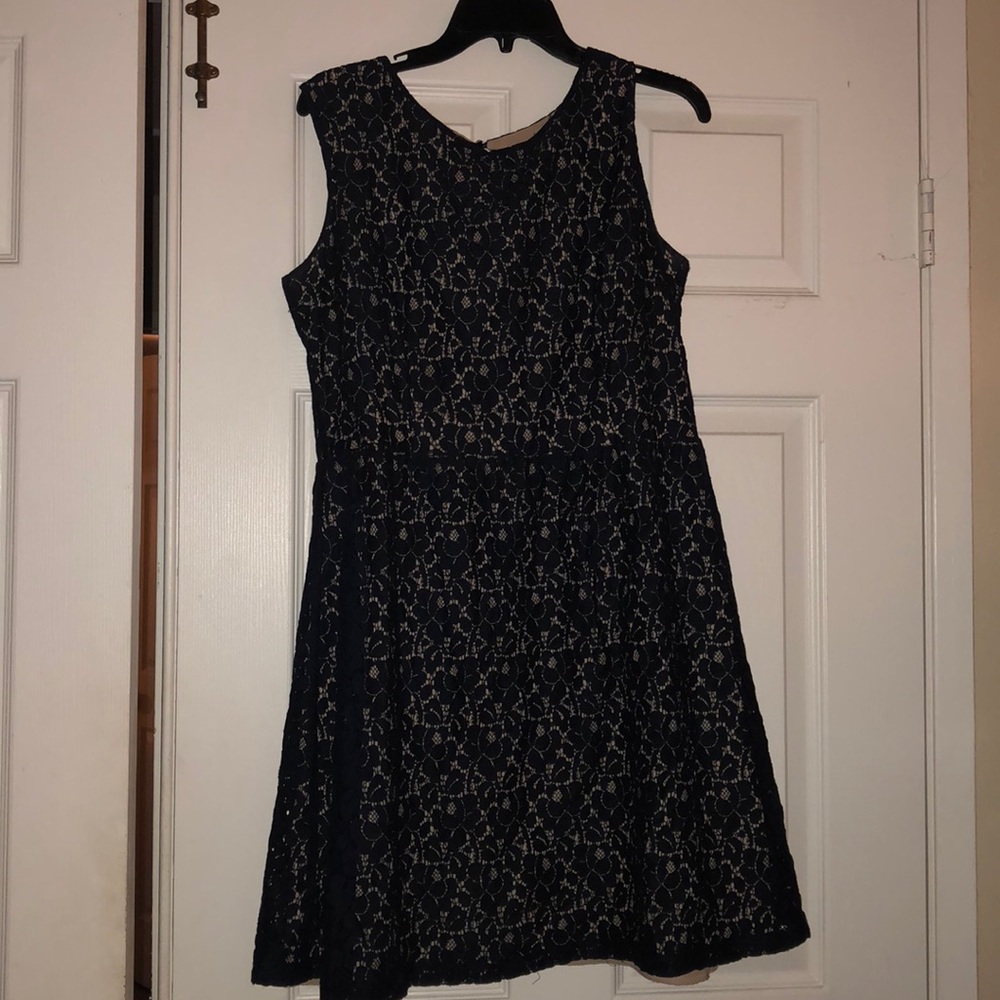 Sleeveless dress